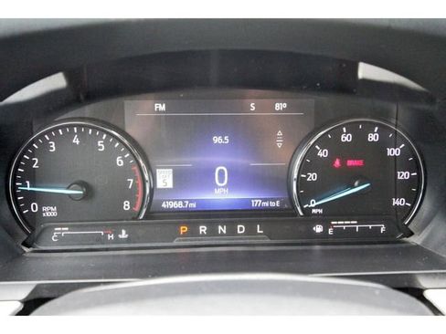 Used 2022 Ford Explorer XLT w/ Equipment Group 202A RWD image 16