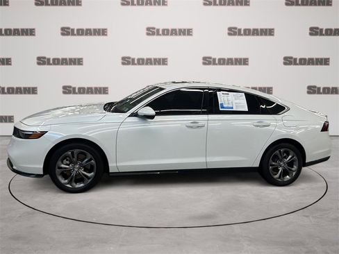 Used 2023 Honda Accord EX-L image 2