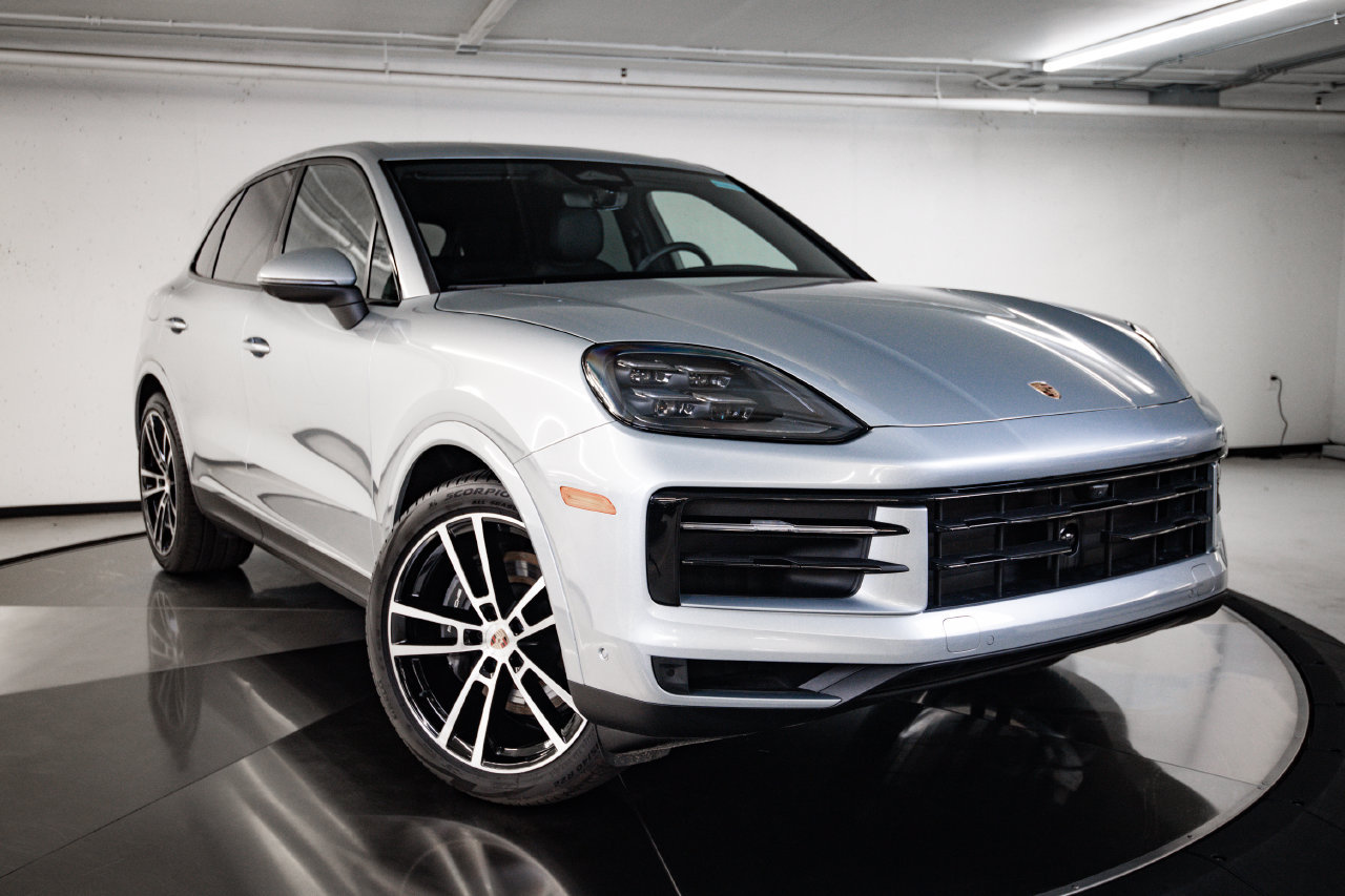 Certified 2026 Porsche Cayenne AWD/4WD image 9