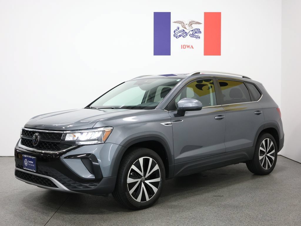 Certified 2023 Volkswagen Taos SE w/ Panoramic Sunroof Package AWD/4WD image 8