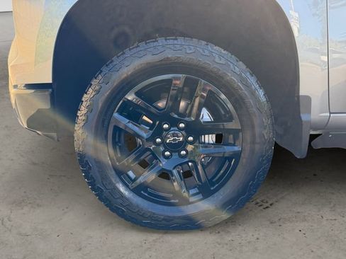 Used 2025 Chevrolet Silverado 1500 LT Trail Boss w/ Convenience Package II AWD/4WD image 14