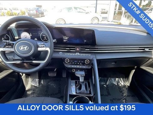 New 2025 Hyundai Elantra SEL image 5