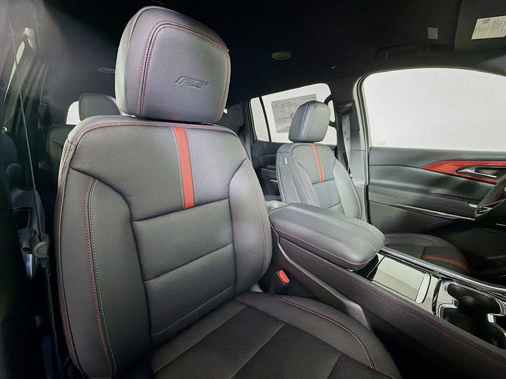 New 2026 Chevrolet Traverse RS w/ LPO, Floor Liner Package AWD/4WD image 26