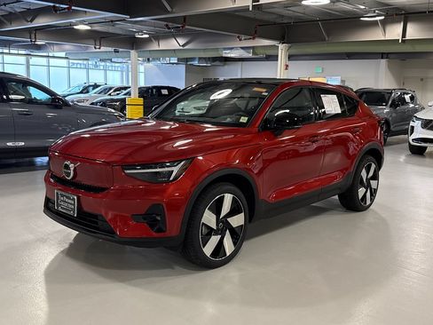 Certified 2023 Volvo C40 P8 Recharge Ultimate AWD/4WD image 5