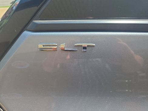 Used 2024 GMC Terrain SLT FWD image 21