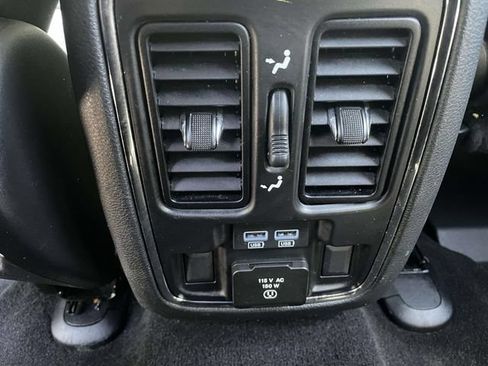 Used 2019 Jeep Grand Cherokee Limited AWD/4WD image 15