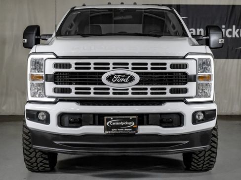 Used 2025 Ford F350 XLT AWD/4WD image 3