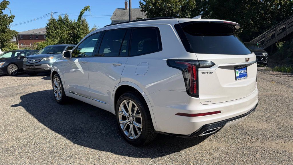 Used 2020 Cadillac XT6 Sport AWD/4WD image 4