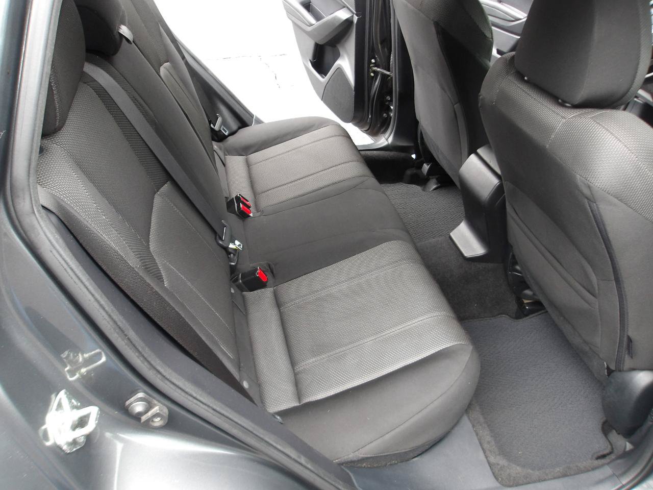 Used 2018 Subaru Impreza 2.0i Premium AWD/4WD image 12