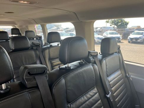 Used 2023 Ford Transit 350 XLT image 36