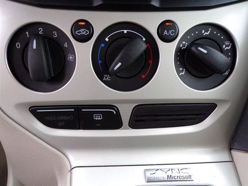 Used 2012 Ford Focus SE image 34