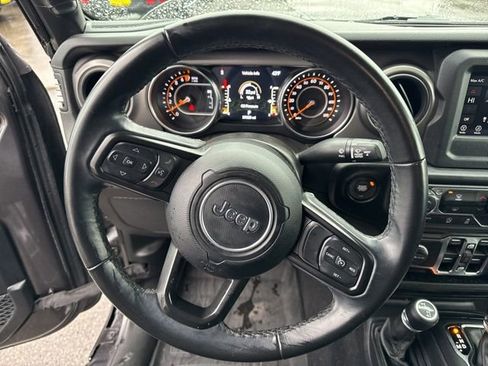Used 2021 Jeep Gladiator Willys image 20