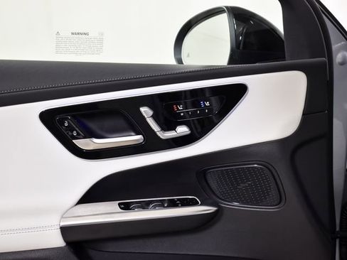 New 2026 Mercedes-Benz GLC 300 image 18