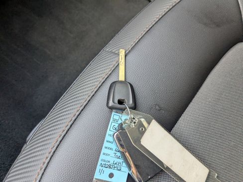 Used 2022 GMC Canyon AT4 w/ Trailering Package image 33