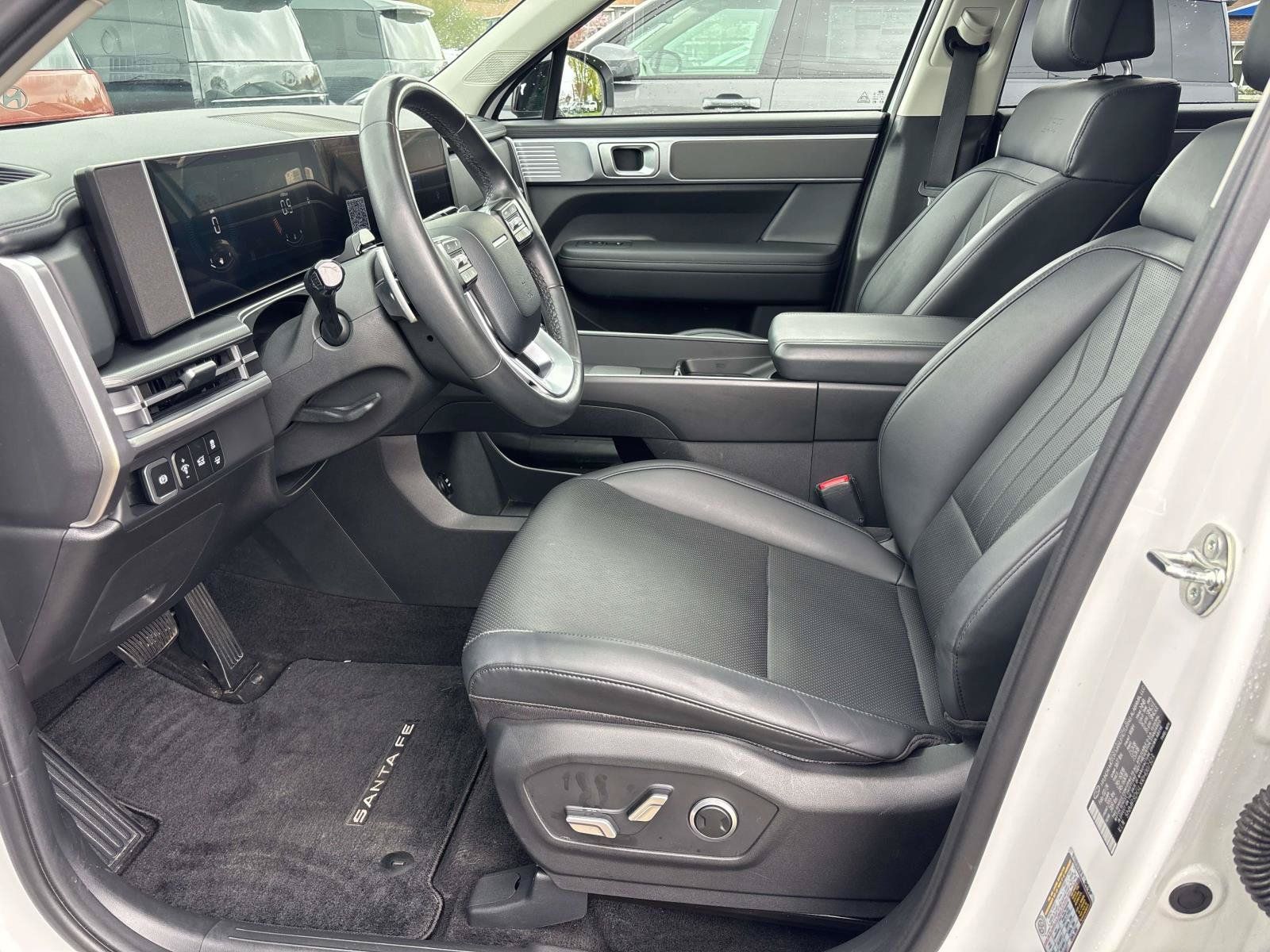 Used 2024 Hyundai Santa Fe XRT AWD/4WD image 3