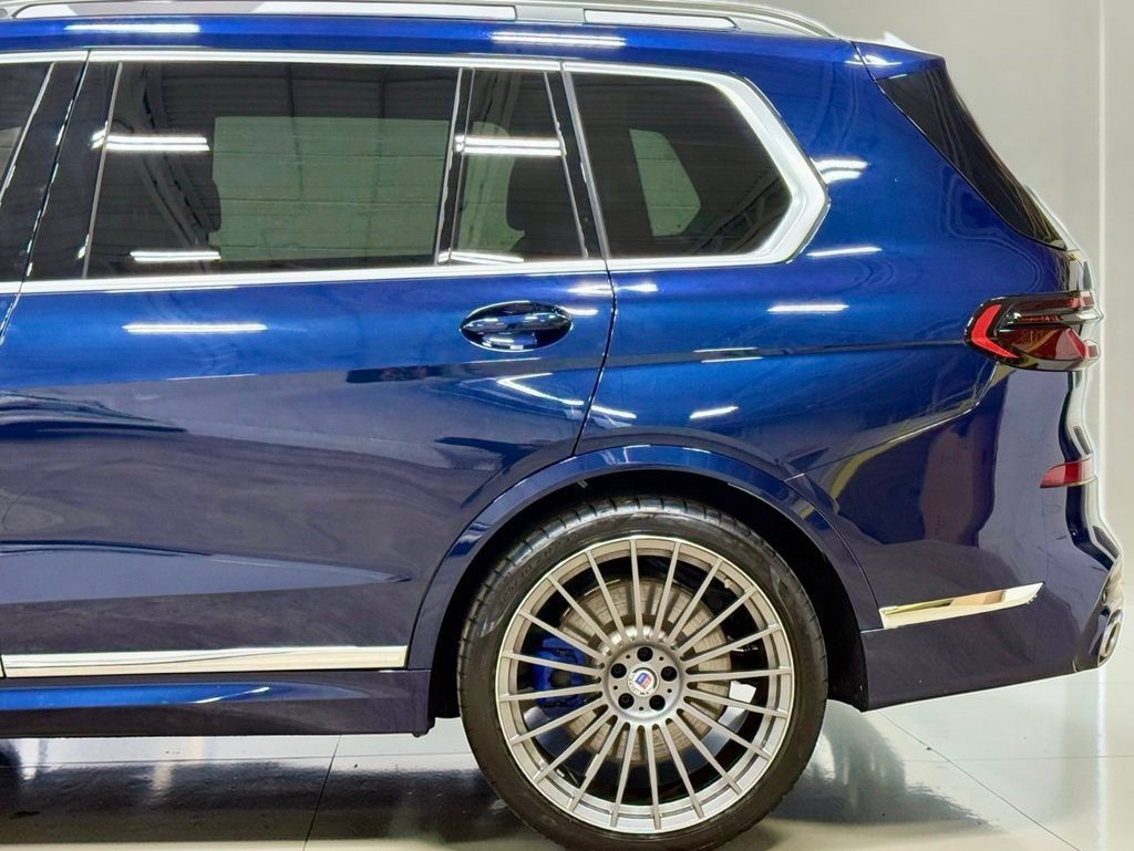 Used 2025 BMW ALPINA XB7 AWD/4WD image 19