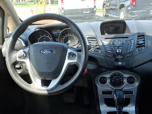Used 2018 Ford Fiesta SE FWD image 11