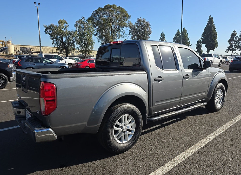Used 2019 Nissan Frontier SV RWD image 2
