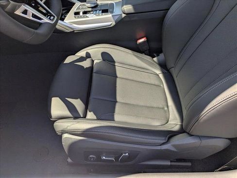 Used 2025 BMW 230i Coupe w/ M Sport Package image 4