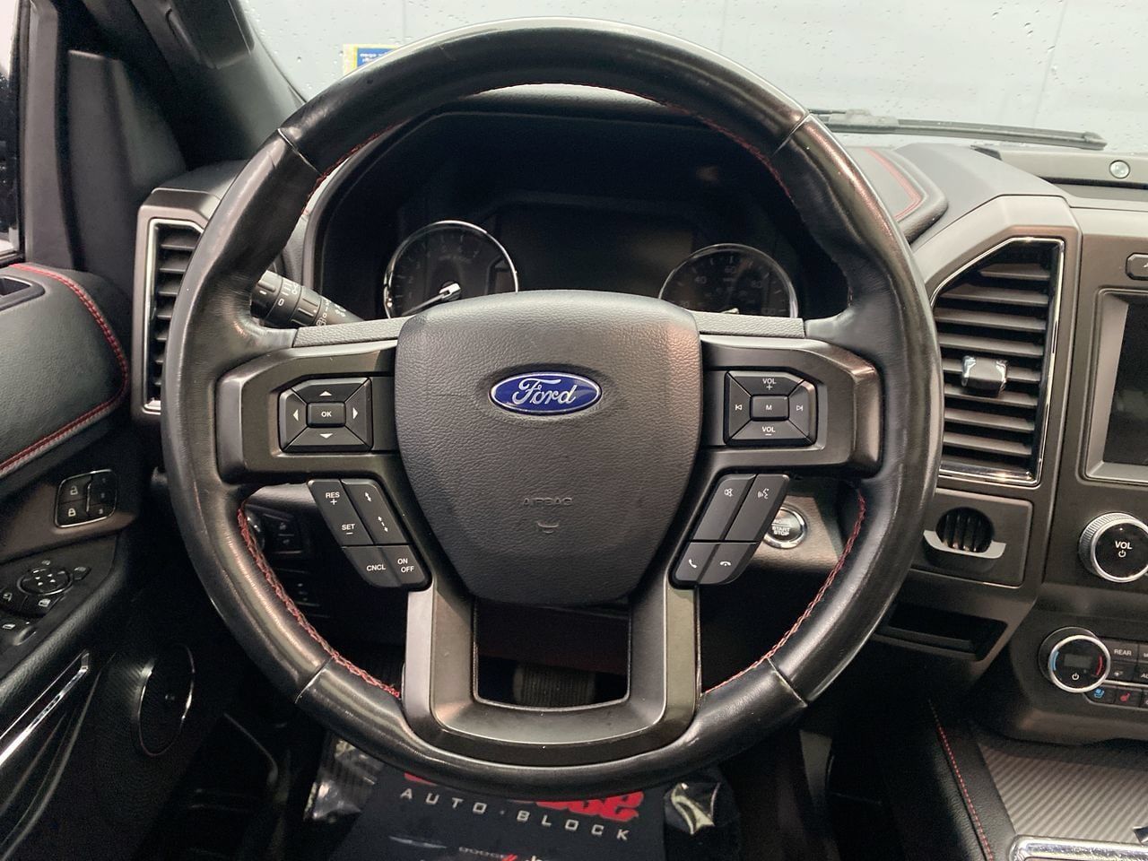 Used 2020 Ford Expedition Limited w/ Equipment Group 303A AWD/4WD image 16