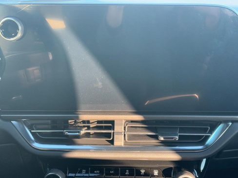 New 2026 Chevrolet Equinox EV LT image 35