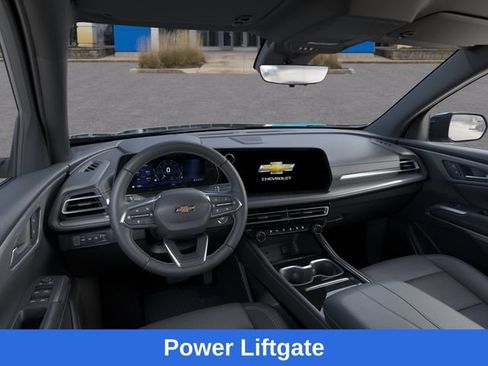 New 2026 Chevrolet Traverse LT w/ Driver Confidence Package AWD/4WD image 16