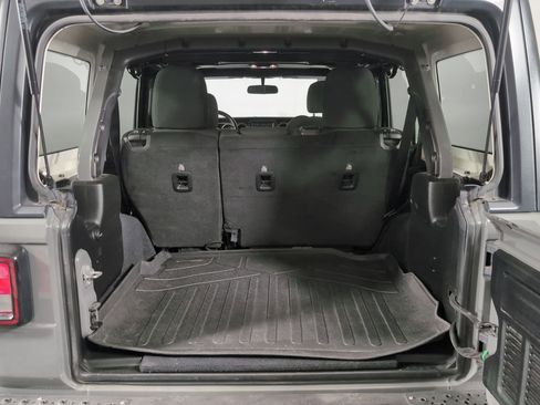 Used 2019 Jeep Wrangler Unlimited Sport S image 22