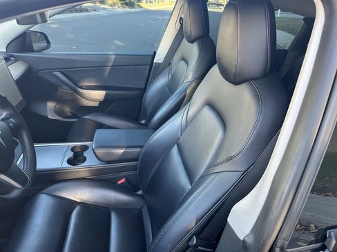 Used 2021 Tesla Model Y Performance image 17