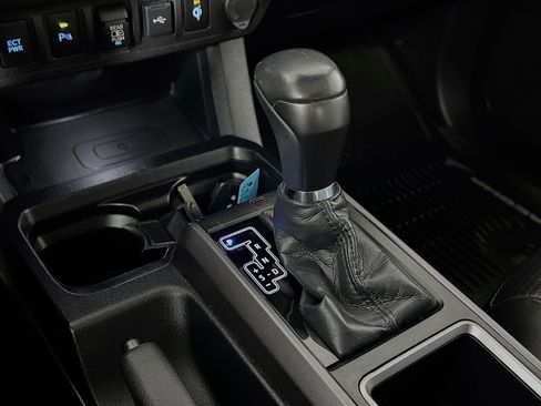 Used 2020 Toyota Tacoma TRD Sport w/ TRD Premium Sport Package image 18