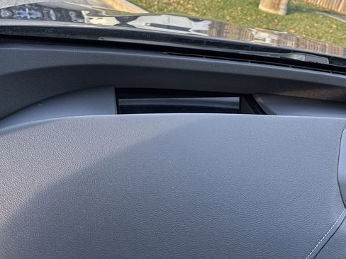 Used 2026 BMW iX xDrive60 image 13