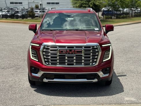 New 2025 GMC Yukon XL Denali w/ Denali Reserve Package image 9