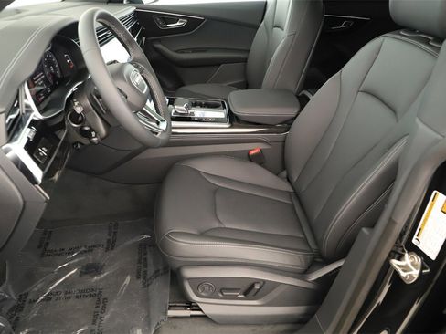 New 2025 Audi Q8 Premium Plus image 24