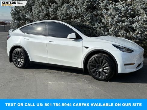 Used 2023 Tesla Model Y Long Range image 12