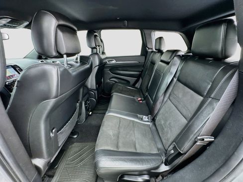 Used 2019 Jeep Grand Cherokee Altitude RWD image 15