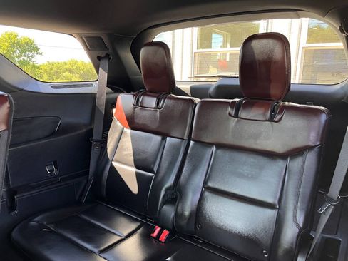 Used 2020 Ford Explorer Platinum w/ Premium Technology Package AWD/4WD image 28