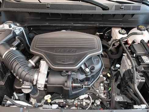 Used 2024 Cadillac XT6 Sport AWD/4WD image 3