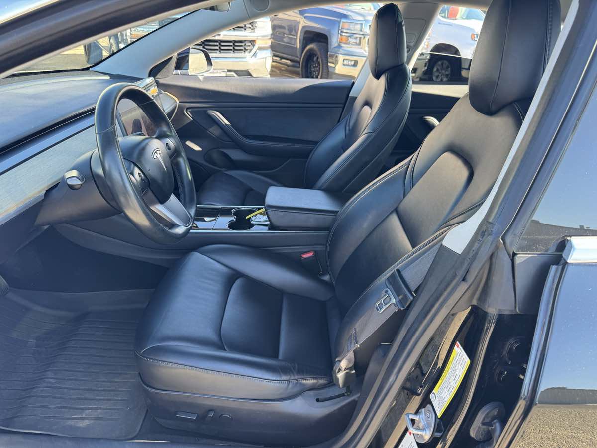 Used 2018 Tesla Model 3 Long Range RWD image 19