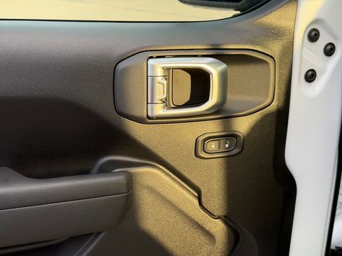 New 2026 Jeep Gladiator Sport image 14