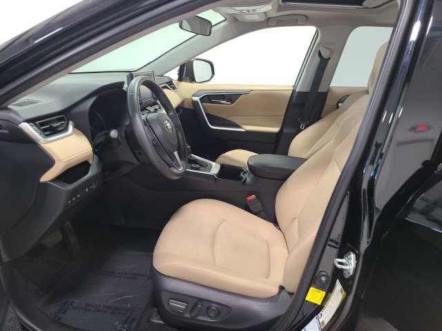 Used 2022 Toyota RAV4 XLE w/ Convenience Package AWD/4WD image 18