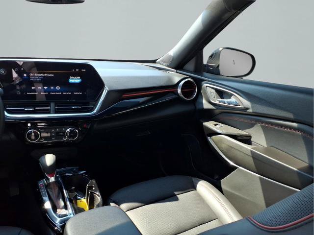 Used 2024 Chevrolet Trax RS w/ Sunroof Package FWD image 8