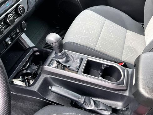 Used 2023 Toyota Tacoma TRD Off-Road AWD/4WD image 15