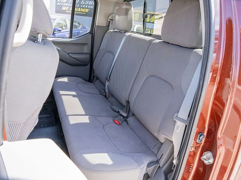 Used 2017 Nissan Frontier SV w/ SV Value Truck Package image 16