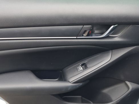 Used 2022 Honda Accord Sport image 32