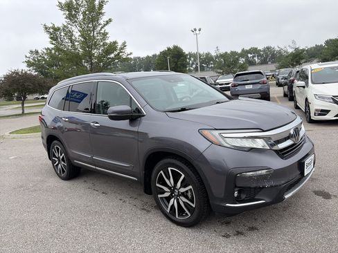 Used 2021 Honda Pilot Touring image 3
