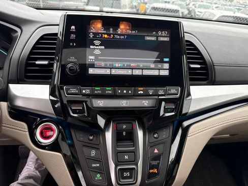 Used 2024 Honda Odyssey Touring image 11