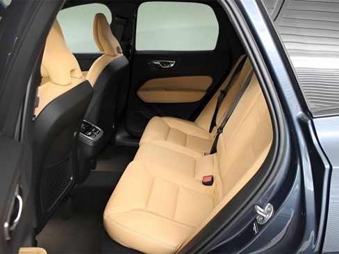 New 2025 Volvo XC60 B5 Ultra w/ Protection Package Premier image 26