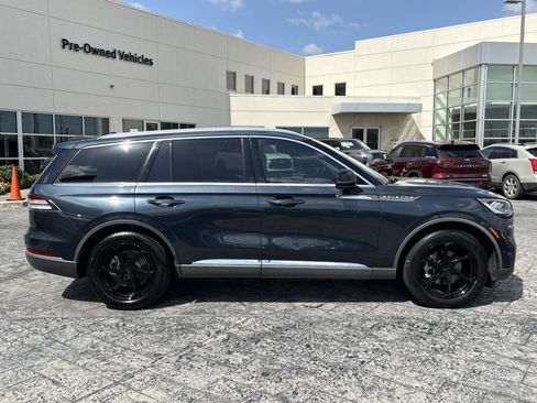 Used 2021 Lincoln Aviator Reserve w/ Equipment Group 201A RWD image 2
