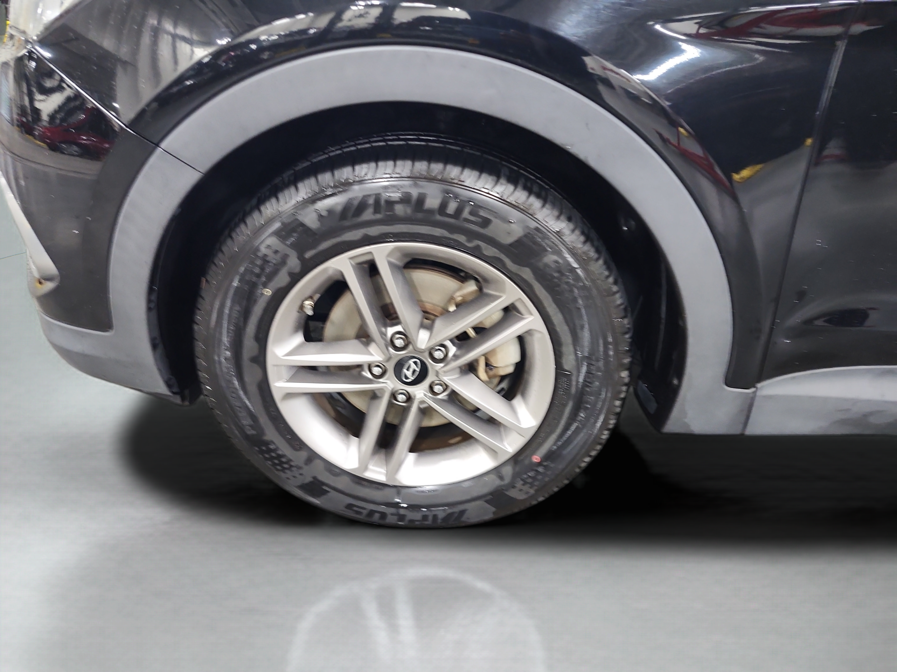 Used 2017 Hyundai Santa Fe Sport FWD image 23