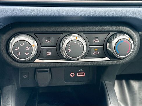 Used 2024 Nissan Versa SV image 14