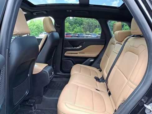 Used 2022 Lincoln Corsair Reserve w/ Equipment Group 201A AWD/4WD image 11